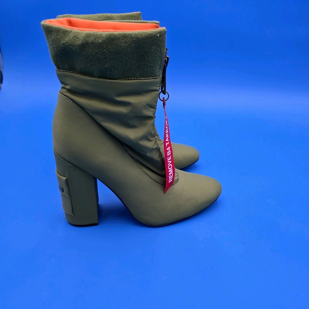 Dolls Kill Poster Girl Catching Flights Army Green High Heel‎ Booties Sz 10